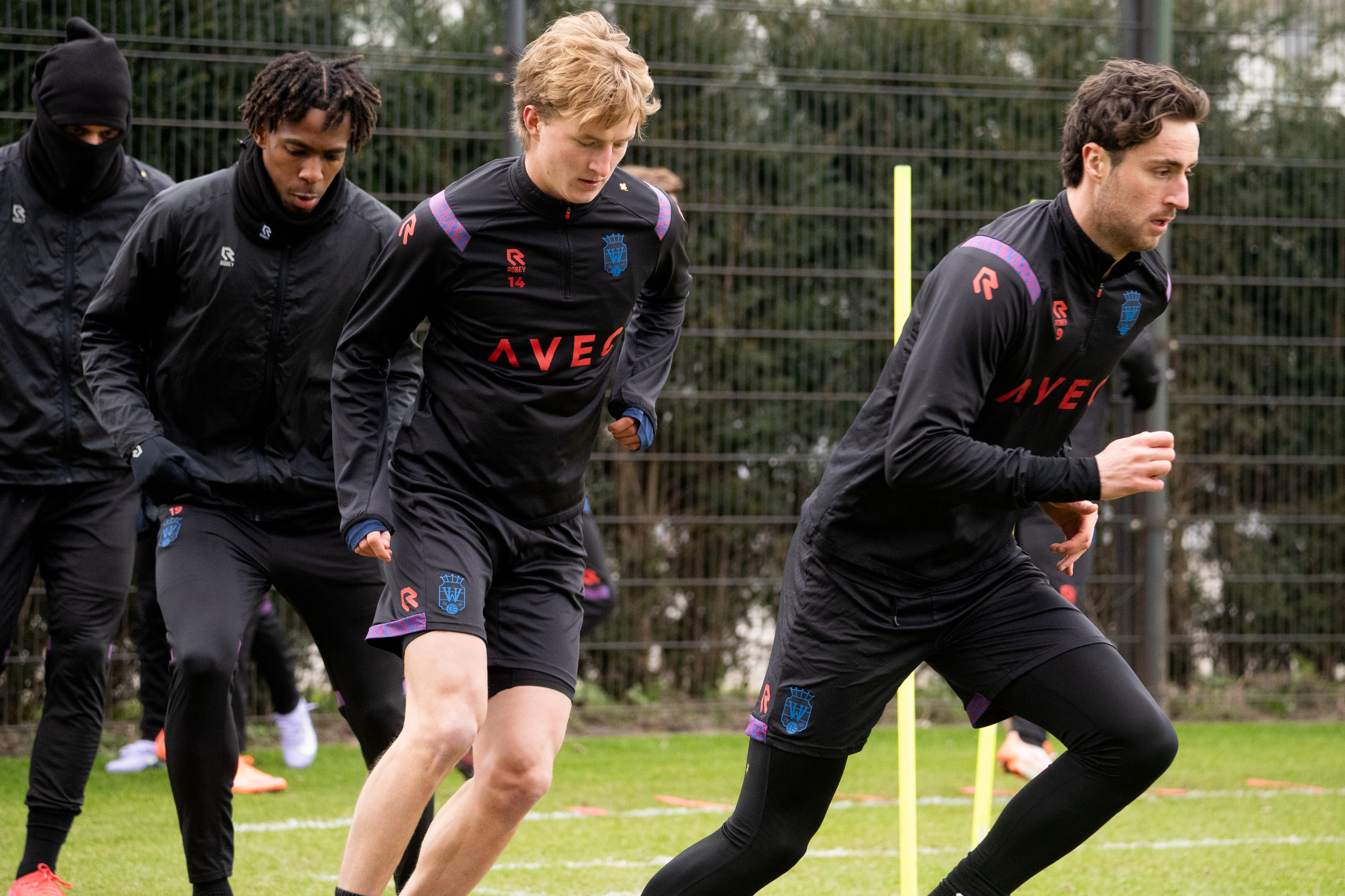 Vaesen in actie op de training.