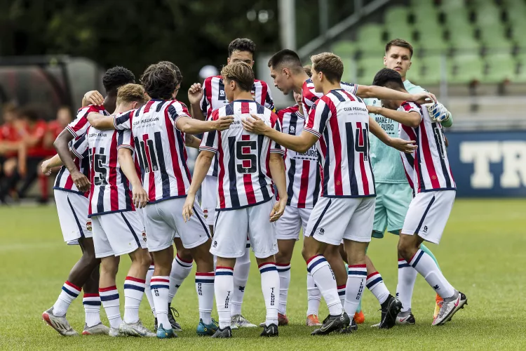 O21 verliest nipt van koploper