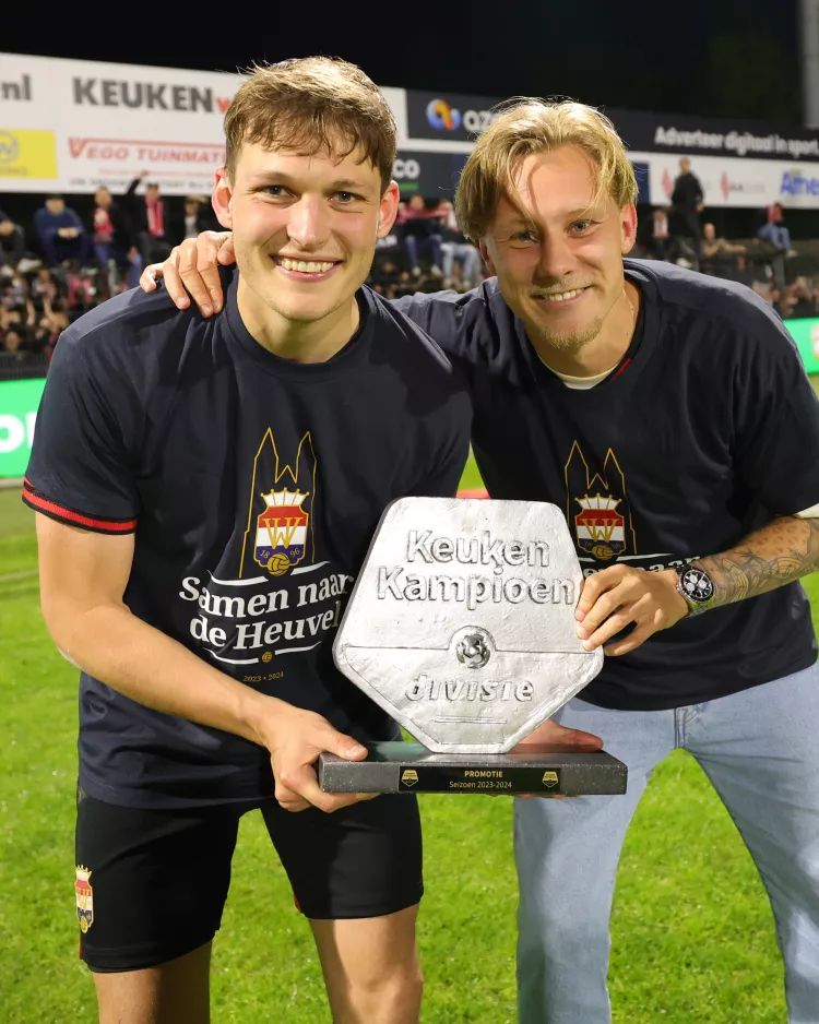 Merchandise - Samen naar de Heuvel