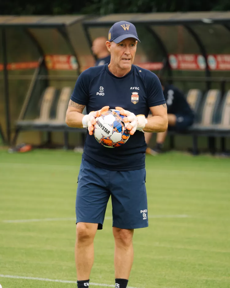 Keeperstrainer den Otter verlengt contract met twee jaar