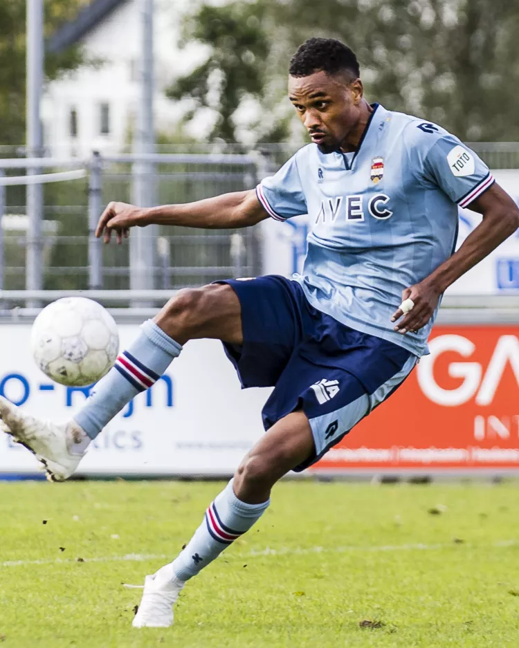 Willem II haalt hard uit tegen Excelsior in oefenduel 