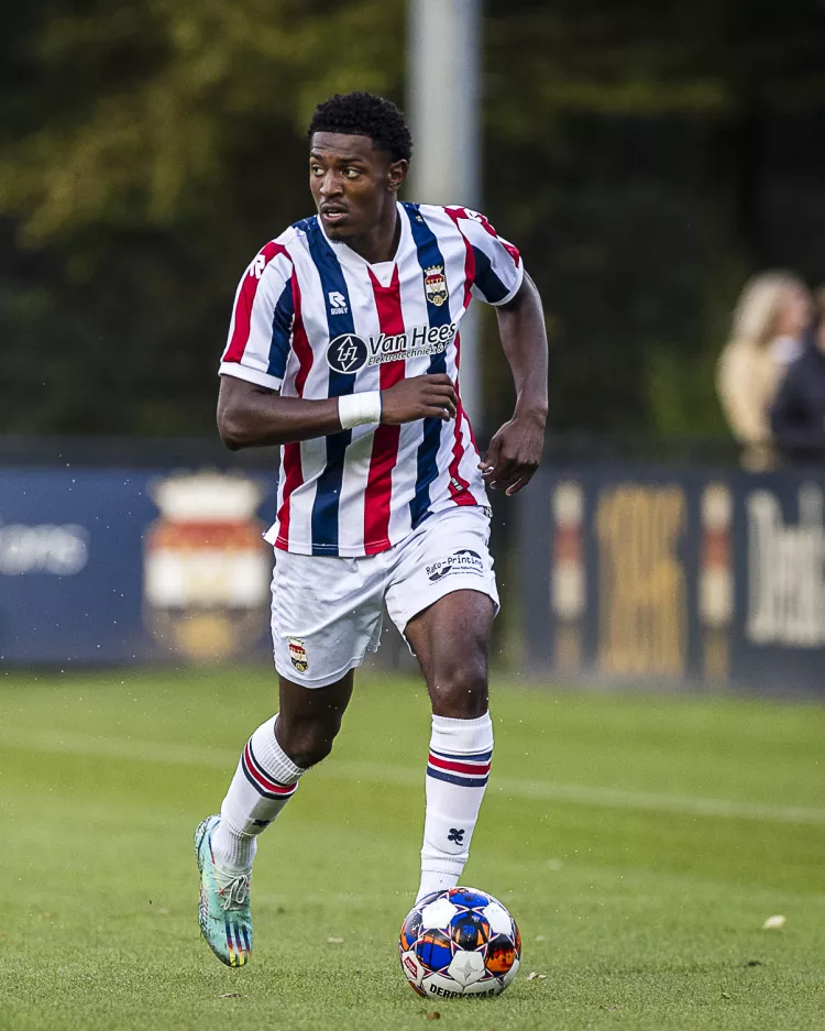 O21 grijpt naast promotie