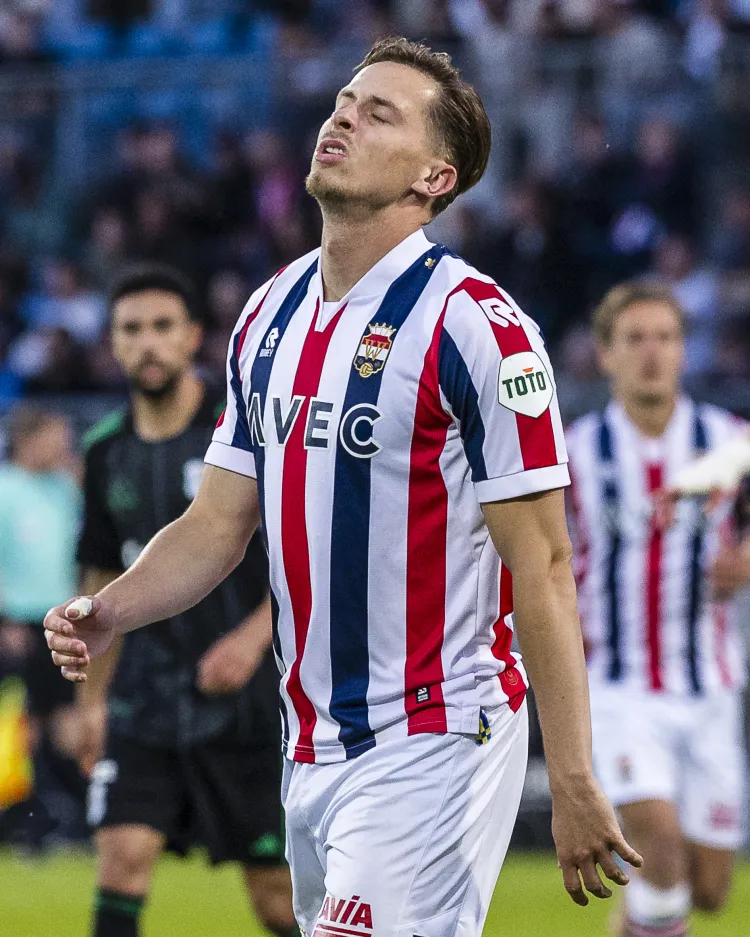 Willem II verliest nipt van PEC Zwolle