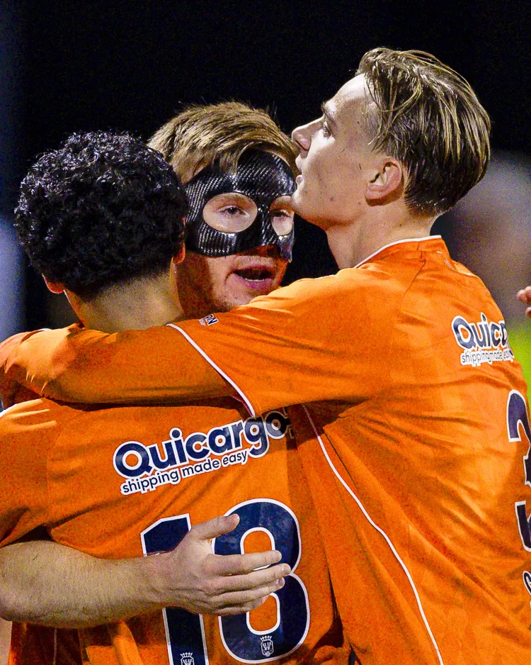 De Tricolores op bezoek bij de kweekvijver van AZ Alkmaar