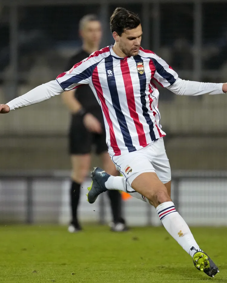 RKC Waalwijk te gast in Tilburg