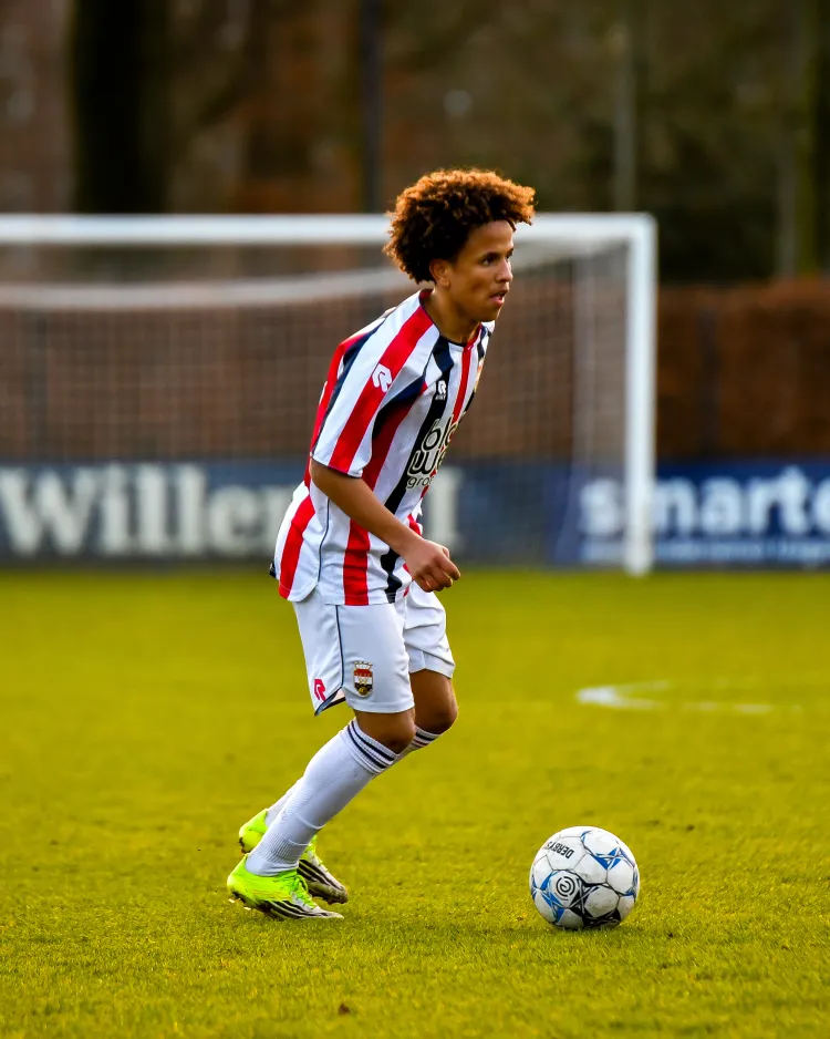 Mac Donald geselecteerd voor Suriname O20