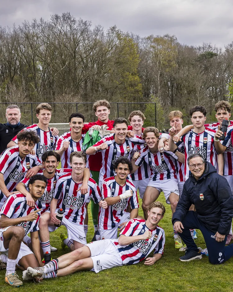 Willem II O21 overtuigend naar bekerfinale