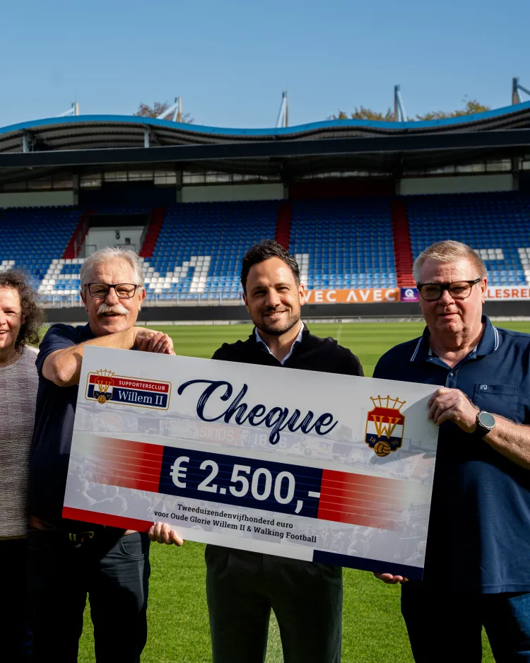 Supportersclub Willem II schenkt opbrengst statiegeldactie aan Walking Football