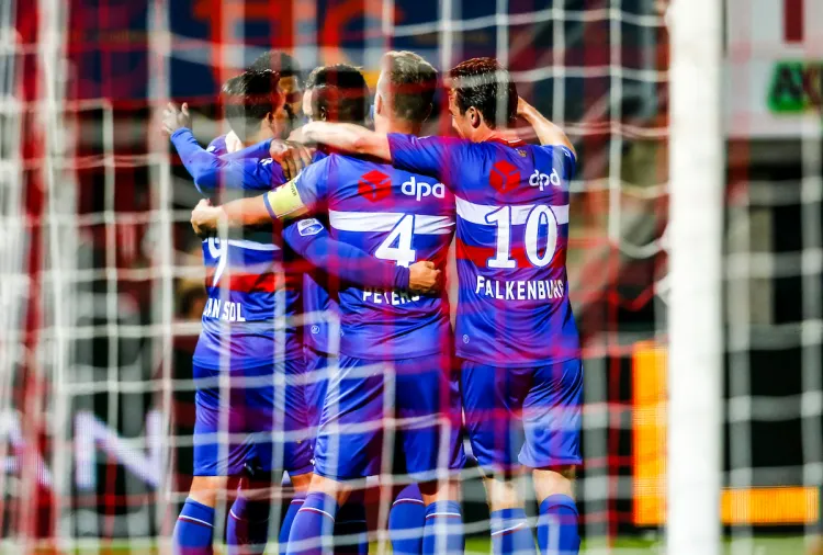 15-10-2016: Willem II te gast op eeuwfeest Het Kasteel