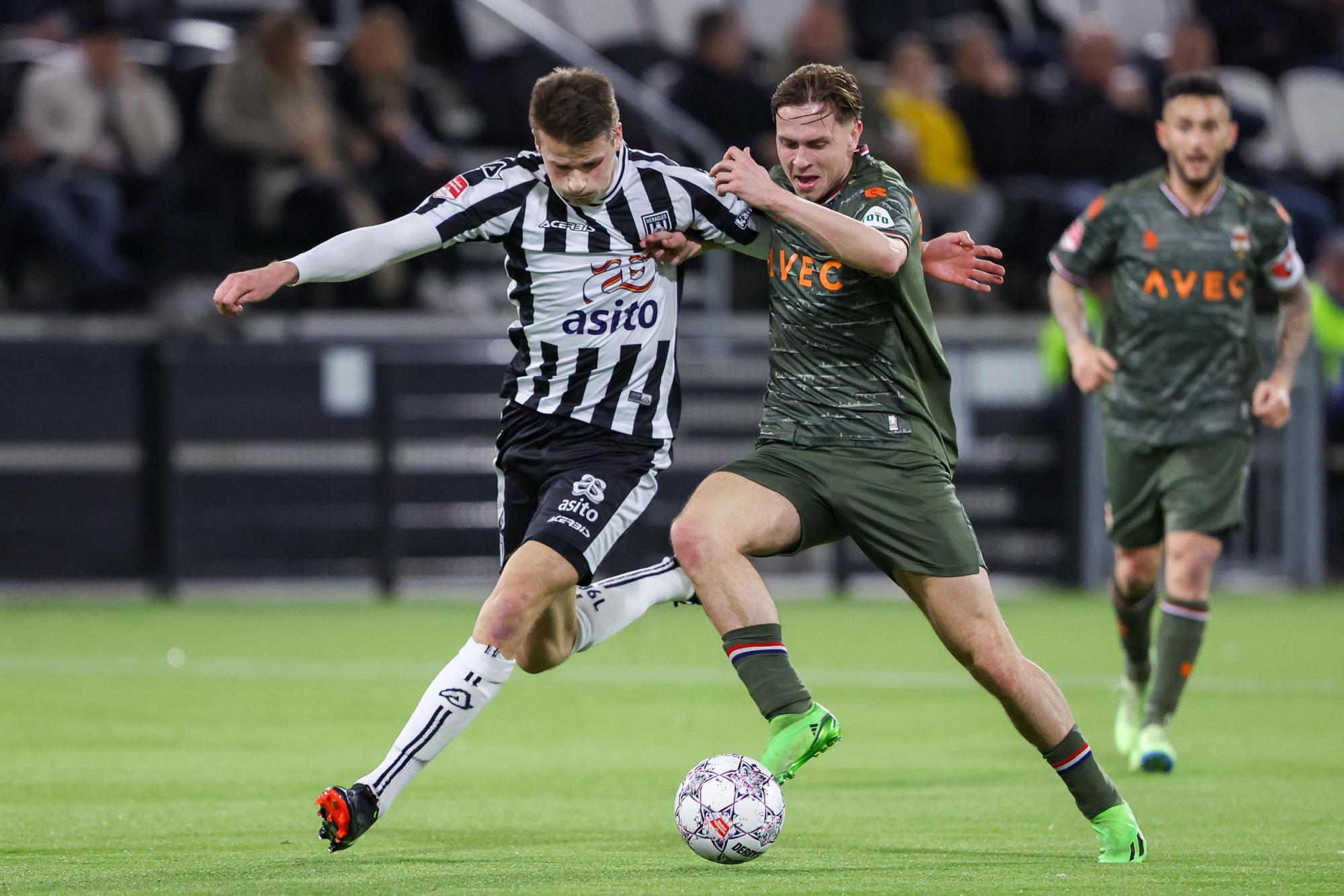 Meer dan verdiend gelijkspel in Almelo | Willem II